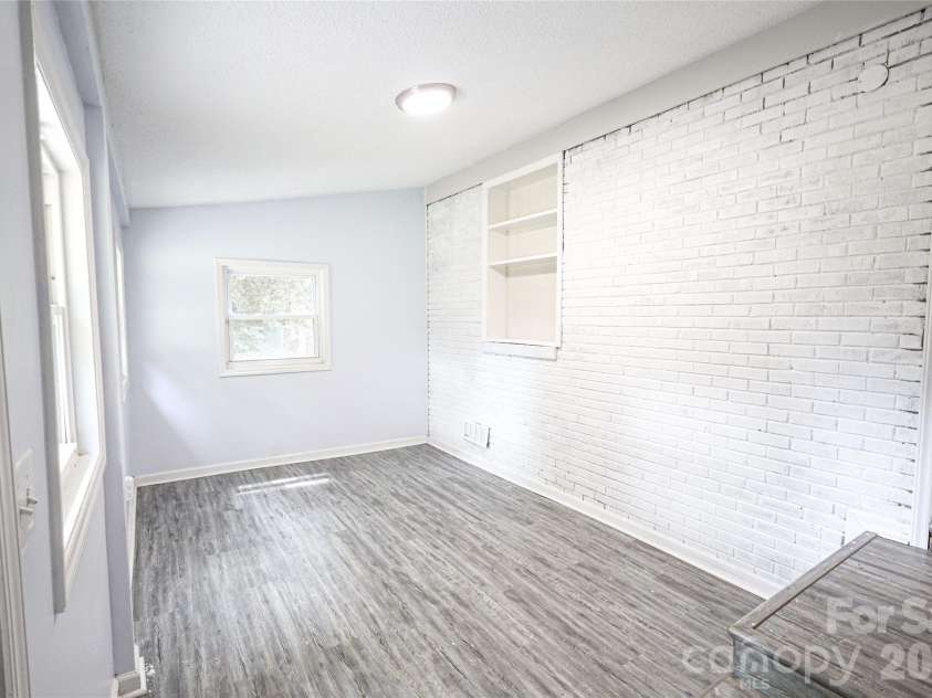 1006 Iris Drive, Gastonia, NC 28056.  MLS# CAR4375329, YatesRealty ID 18740. 