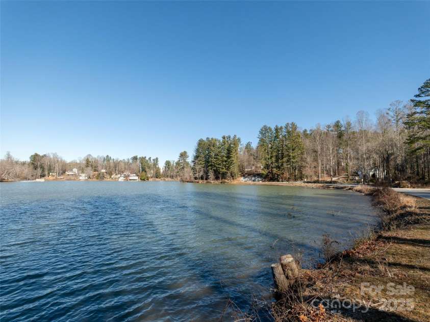 112 Louisiana Avenue, Hendersonville, NC 28739.  MLS# CAR4213175, YatesRealty ID 18740. 