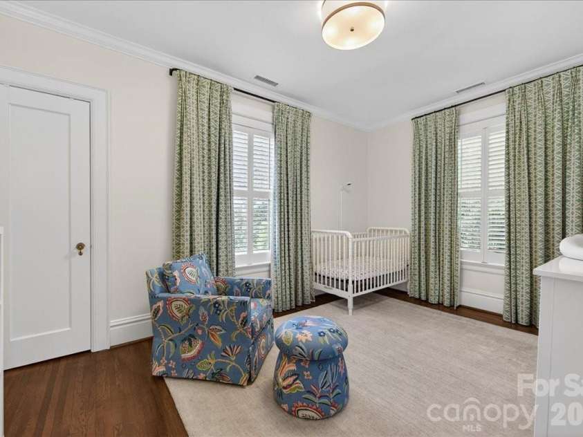 700 Queens Road, Charlotte, NC 28207.  MLS# CAR4366569, YatesRealty ID 18741. 