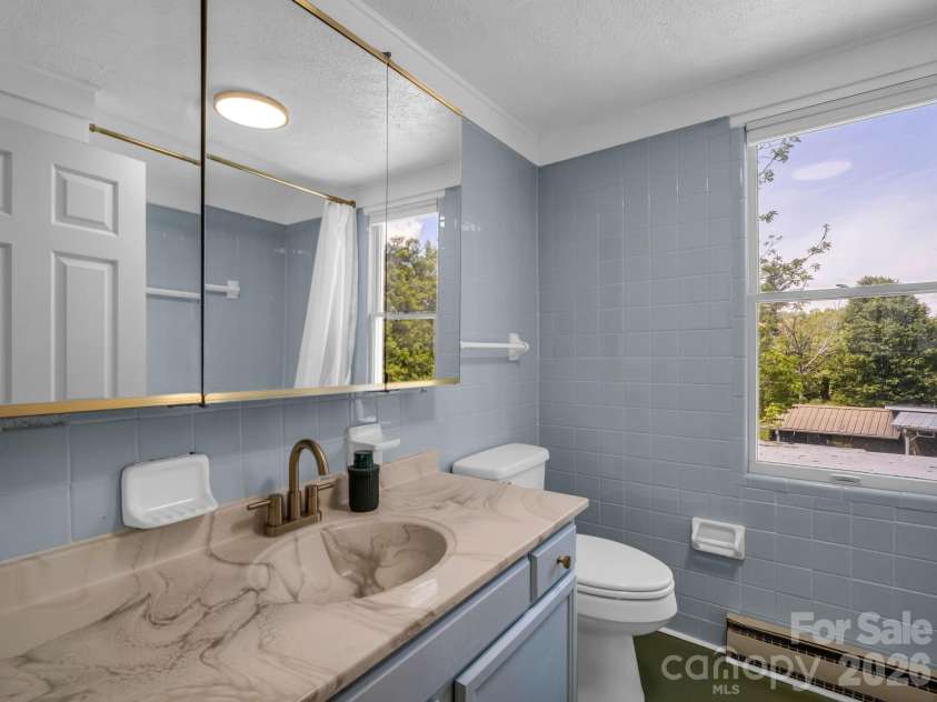 363 Etowah School Road, Hendersonville, NC 28739.  MLS# CAR4409741, YatesRealty ID 18743. 