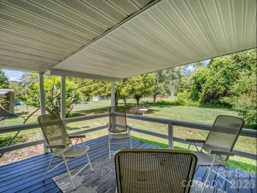 363 Etowah School Road, Hendersonville, NC 28739.  MLS# CAR4409741, YatesRealty ID 18743. 