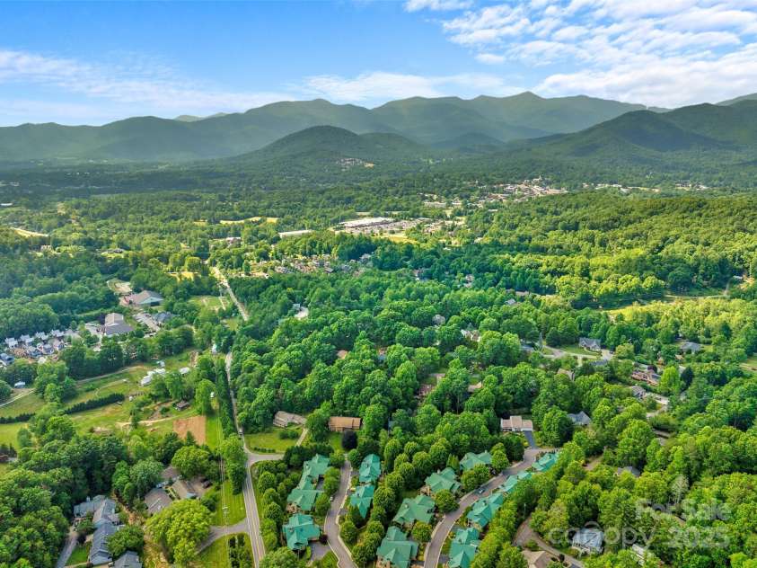 50 Mandolin Drive, Black Mountain, NC 28711.  MLS# CAR4264408, YatesRealty ID 18743. Don't miss out on this desirable location that rarely becomes available in Nine South!   It's a great place for someone looking for a prime location.
