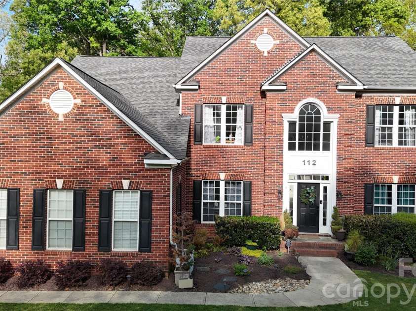 112 Huntly Lane, Mooresville, NC 28115.  MLS# CAR4369281, YatesRealty ID 18745. 