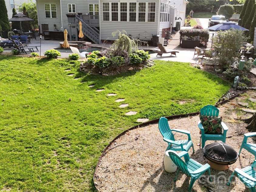 112 Huntly Lane, Mooresville, NC 28115.  MLS# CAR4369281, YatesRealty ID 18745. 