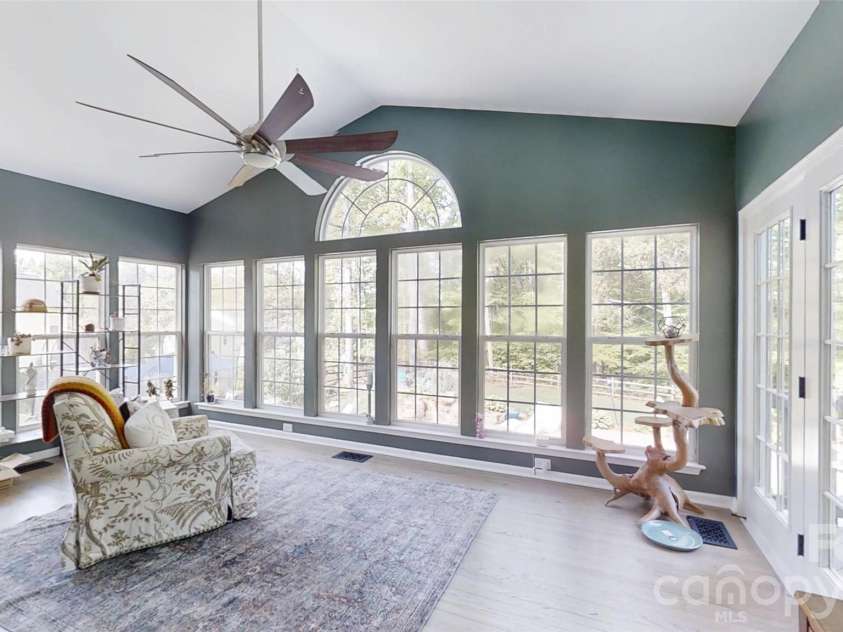 112 Huntly Lane, Mooresville, NC 28115.  MLS# CAR4369281, YatesRealty ID 18745. 