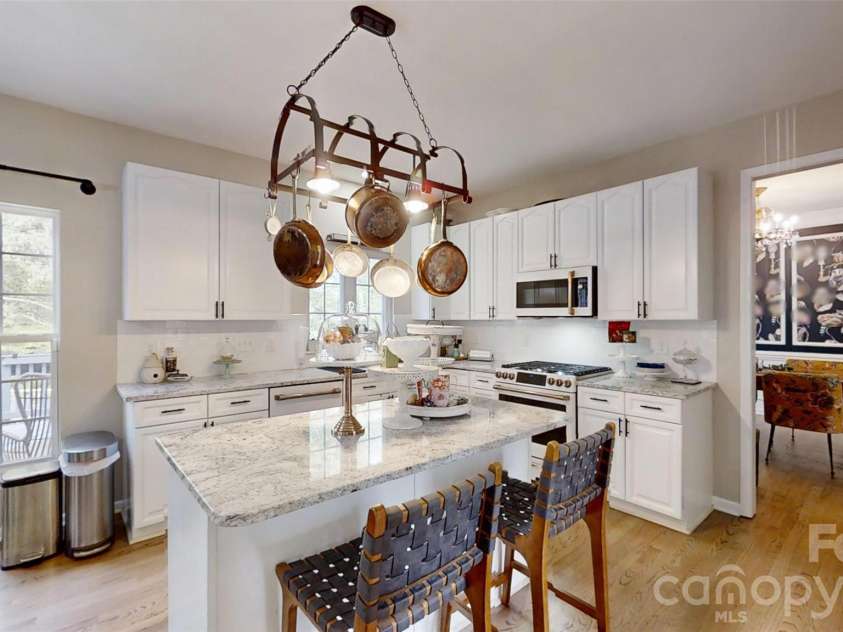 112 Huntly Lane, Mooresville, NC 28115.  MLS# CAR4369281, YatesRealty ID 18745. 