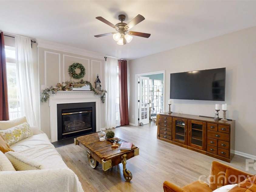 112 Huntly Lane, Mooresville, NC 28115.  MLS# CAR4369281, YatesRealty ID 18745. 