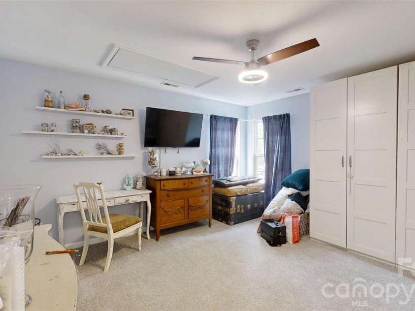 112 Huntly Lane, Mooresville, NC 28115.  MLS# CAR4369281, YatesRealty ID 18745. 