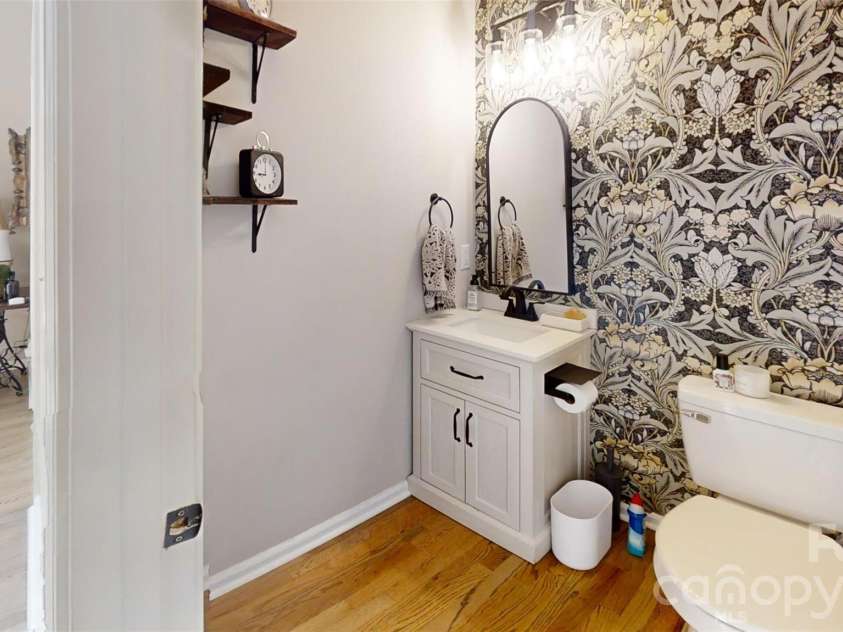 112 Huntly Lane, Mooresville, NC 28115.  MLS# CAR4369281, YatesRealty ID 18745. 