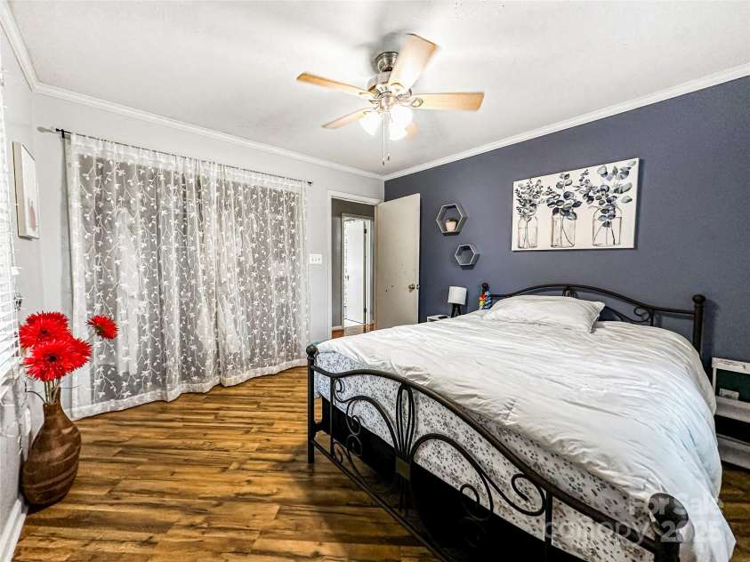 200 Woodside Drive, Morganton, NC 28655.  MLS# CAR4256591, YatesRealty ID 18745. 