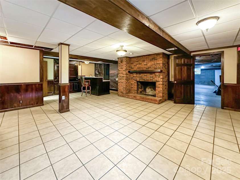 200 Woodside Drive, Morganton, NC 28655.  MLS# CAR4256591, YatesRealty ID 18745. 