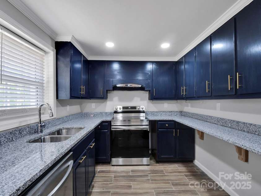 105 Strickland Lane, Bessemer City, NC 28016.  MLS# CAR4252605, YatesRealty ID 18747. 