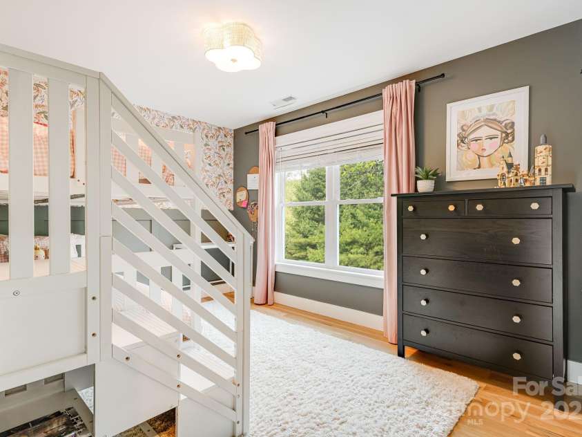 304 Magnolia Ridge Road, Swannanoa, NC 28778.  MLS# CAR4254785, YatesRealty ID 18748. 