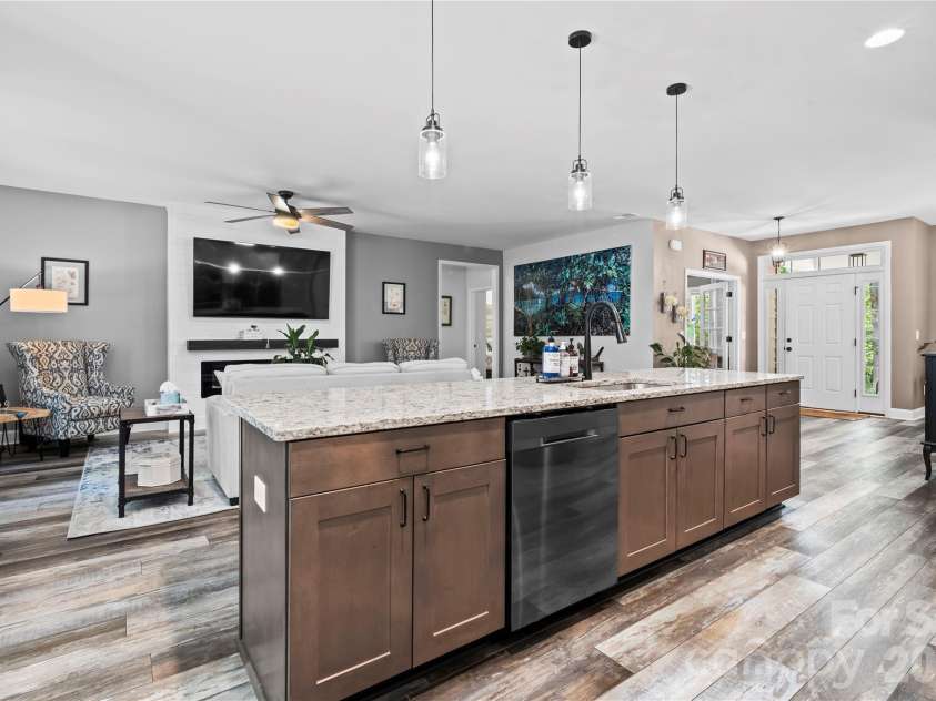 473 Evergreen Road, Clover, SC 29710.  MLS# CAR4372674, YatesRealty ID 18749. 