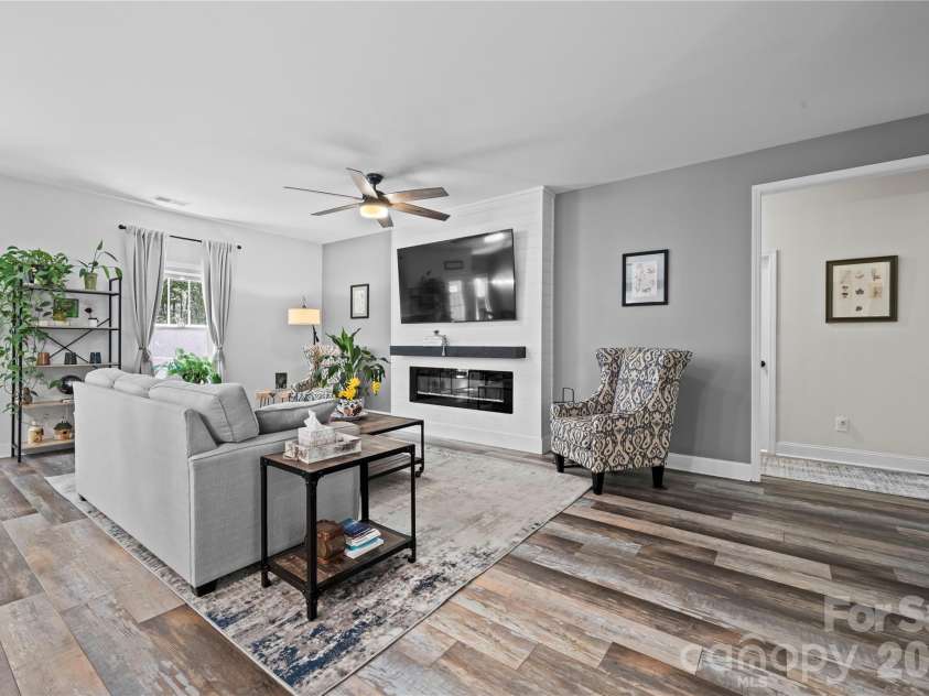 473 Evergreen Road, Clover, SC 29710.  MLS# CAR4372674, YatesRealty ID 18749. 
