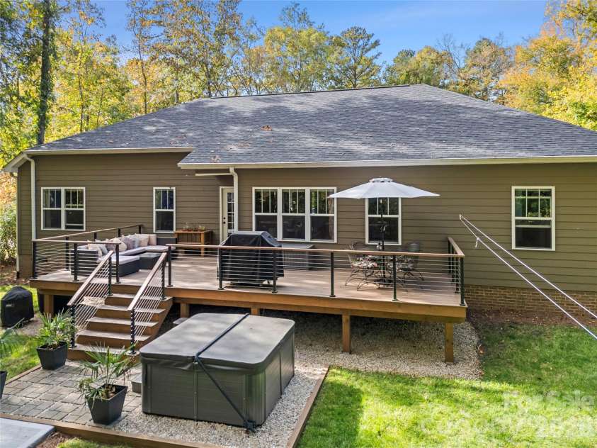 473 Evergreen Road, Clover, SC 29710.  MLS# CAR4372674, YatesRealty ID 18749. 