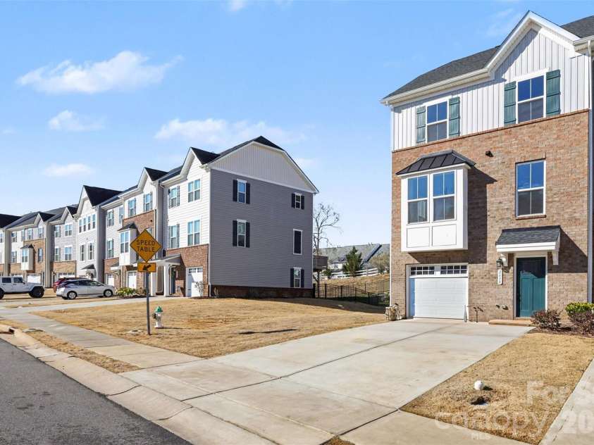 2638 Grantham Place Drive, Fort Mill, SC 29715.  MLS# CAR4346930, YatesRealty ID 1875. 