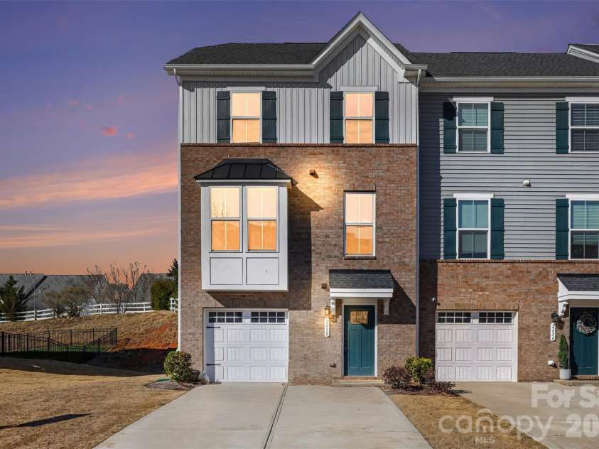 2638 Grantham Place Drive, Fort Mill, SC 29715.  MLS# CAR4346930, YatesRealty ID 1875. 