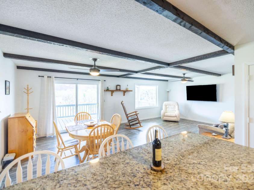 522 Buckeye Ridge Run, Sparta, NC 28675.  MLS# CAR4248814, YatesRealty ID 18750. 