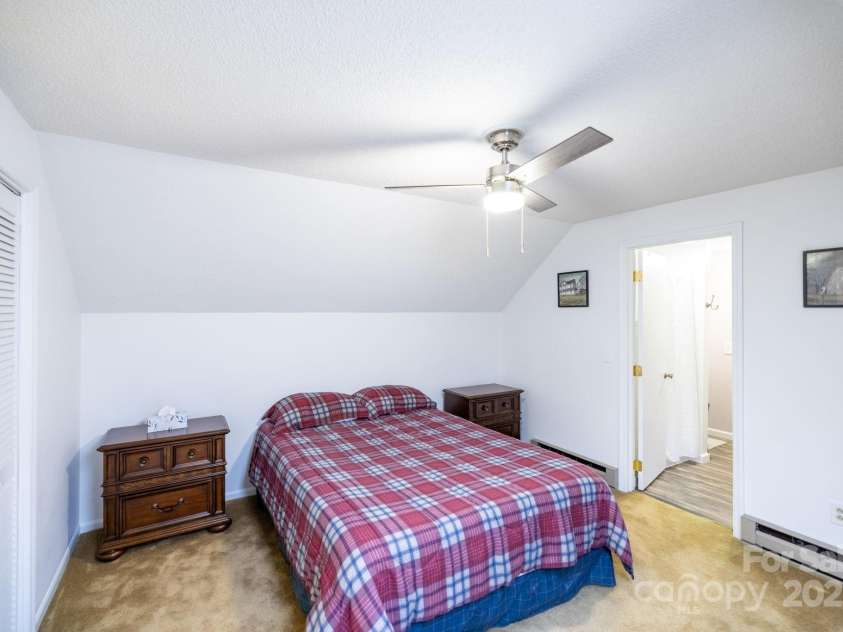 522 Buckeye Ridge Run, Sparta, NC 28675.  MLS# CAR4248814, YatesRealty ID 18750. 