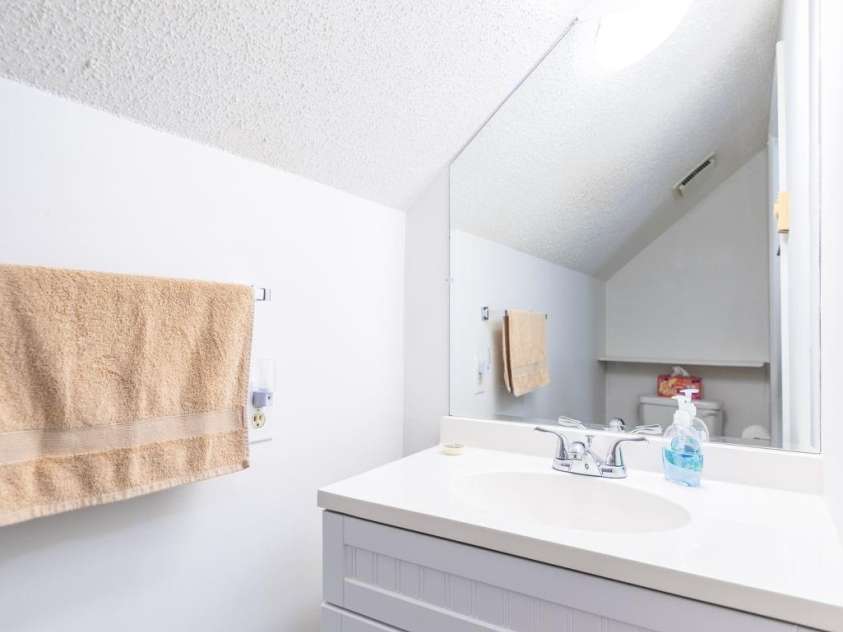 522 Buckeye Ridge Run, Sparta, NC 28675.  MLS# CAR4248814, YatesRealty ID 18750. 