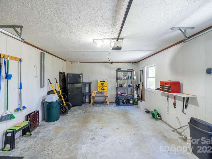 522 Buckeye Ridge Run, Sparta, NC 28675.  MLS# CAR4248814, YatesRealty ID 18750. 