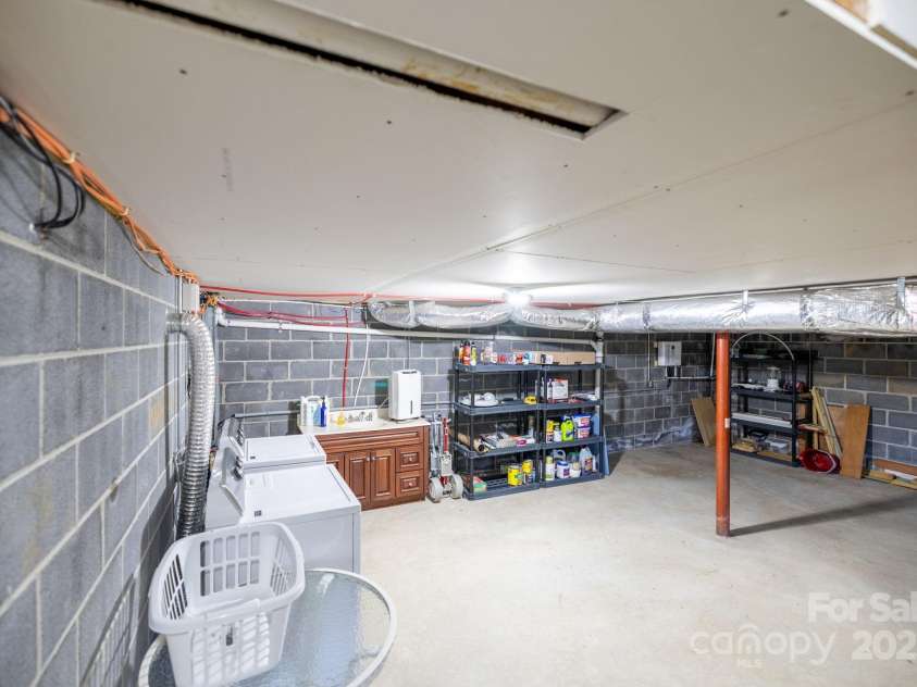 522 Buckeye Ridge Run, Sparta, NC 28675.  MLS# CAR4248814, YatesRealty ID 18750. 