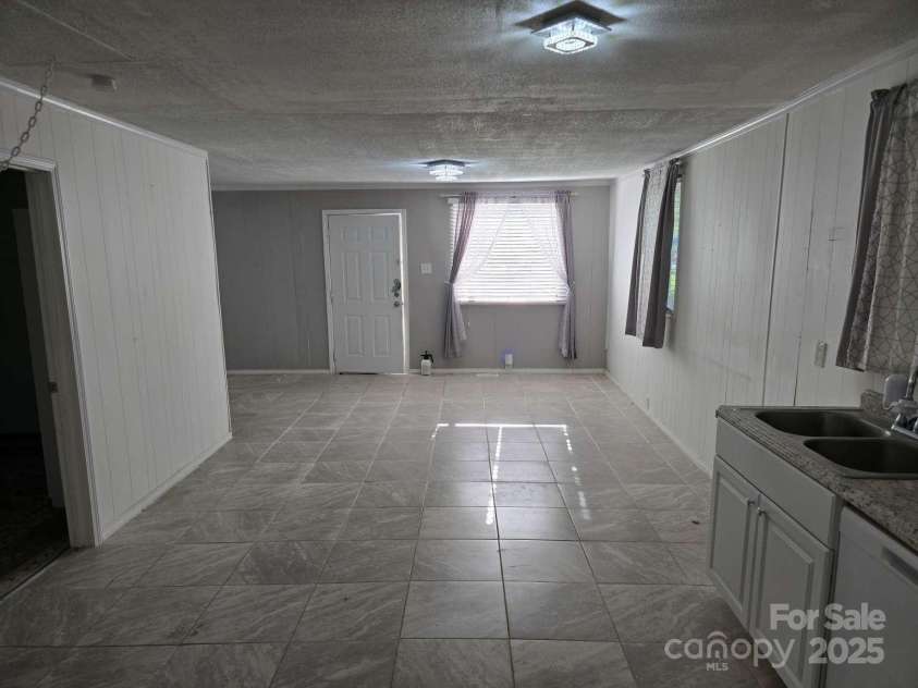 3112 Kendrick Road, Gastonia, NC 28056.  MLS# CAR4263197, YatesRealty ID 18751. 