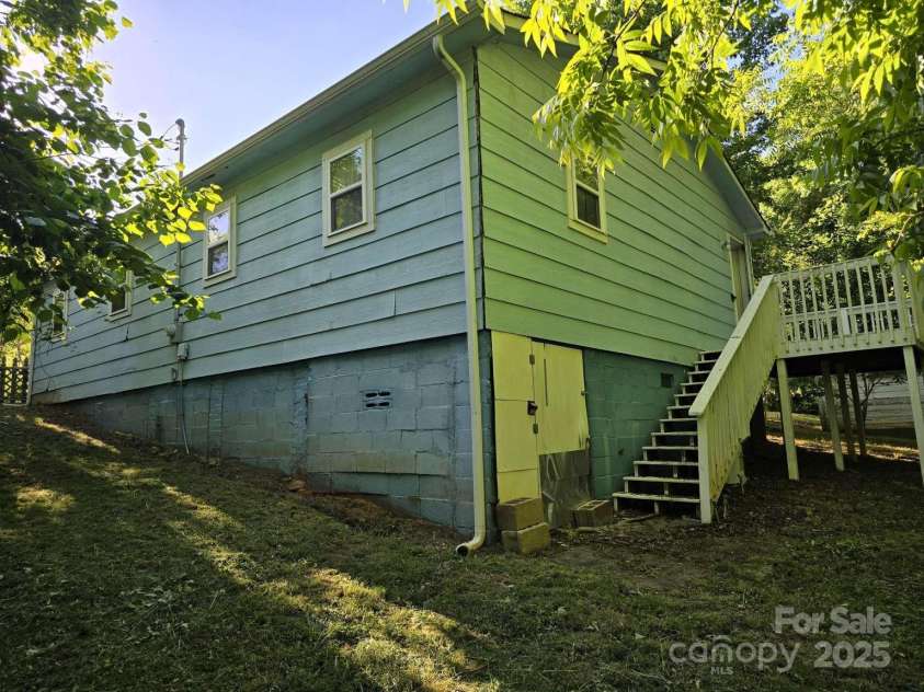 3112 Kendrick Road, Gastonia, NC 28056.  MLS# CAR4263197, YatesRealty ID 18751. 