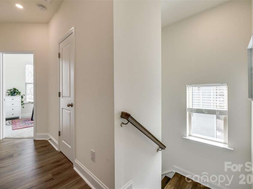 400 Simeon Drive, Charlotte, NC 28208.  MLS# CAR4359974, YatesRealty ID 18751. 