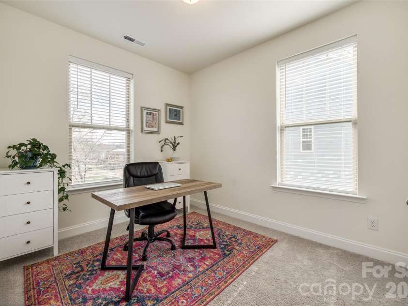 400 Simeon Drive, Charlotte, NC 28208.  MLS# CAR4359974, YatesRealty ID 18751. 