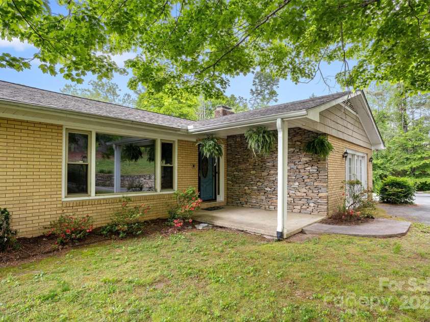 159 Amble Lane, Fletcher, NC 28732.  MLS# CAR4248015, YatesRealty ID 18753. 