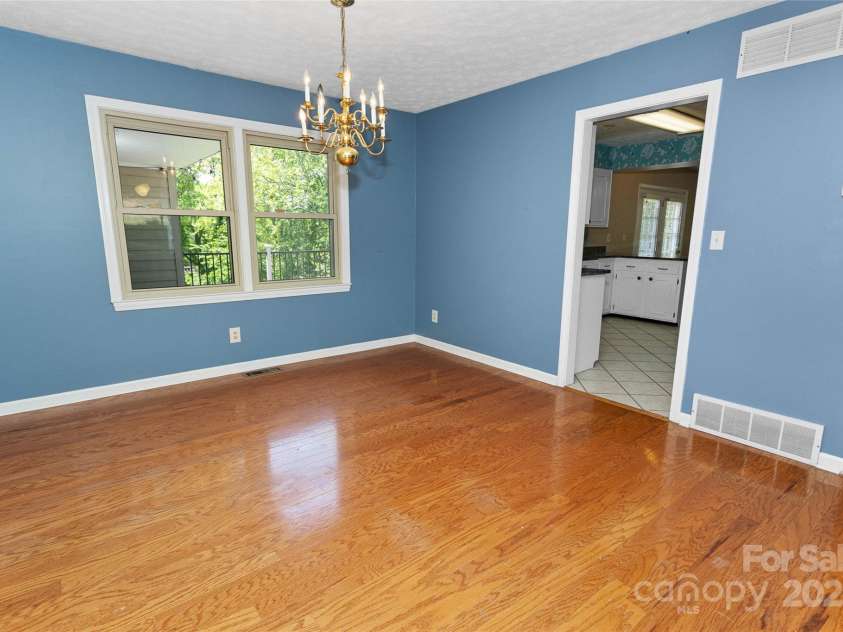 159 Amble Lane, Fletcher, NC 28732.  MLS# CAR4248015, YatesRealty ID 18753. 