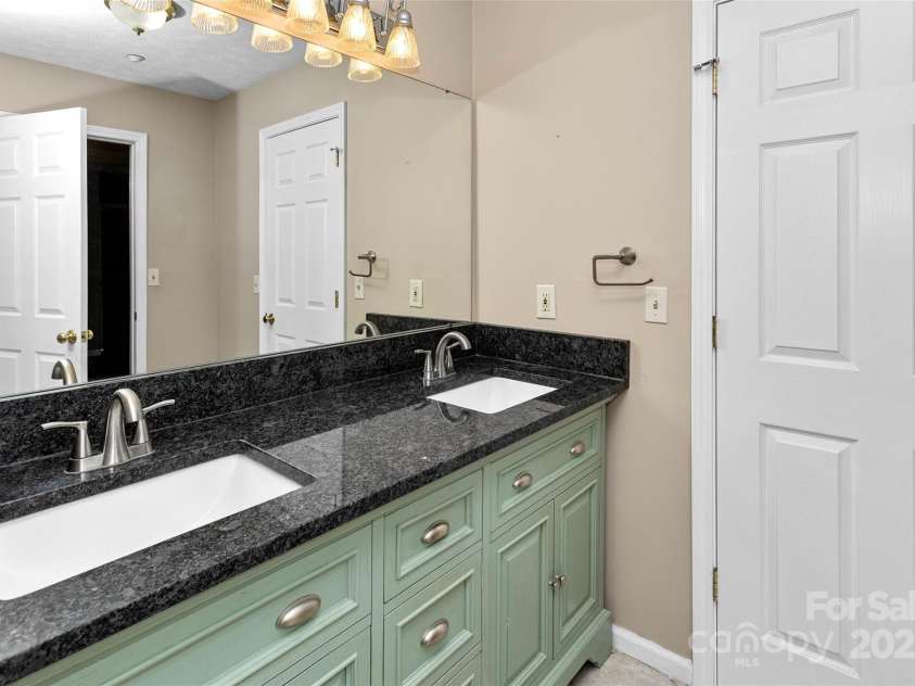 159 Amble Lane, Fletcher, NC 28732.  MLS# CAR4248015, YatesRealty ID 18753. 