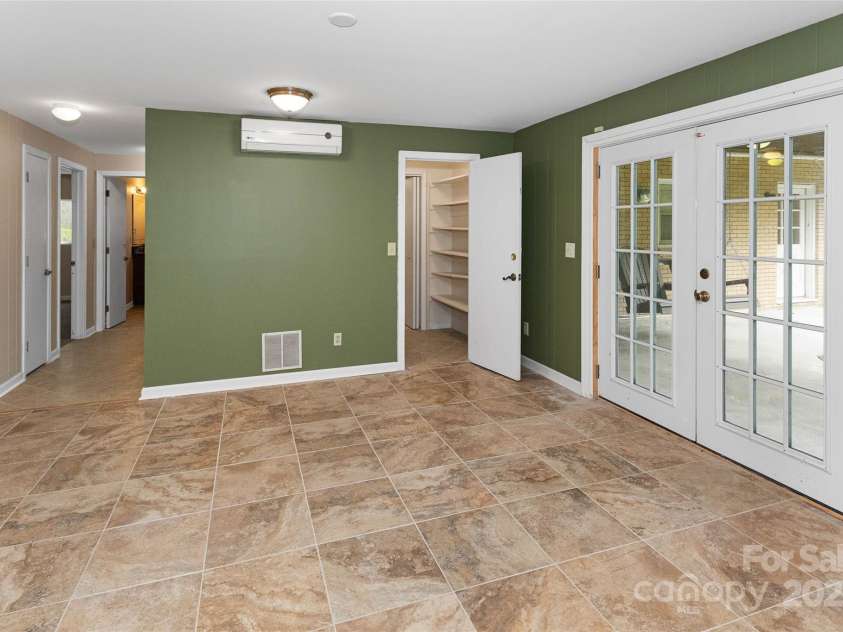 159 Amble Lane, Fletcher, NC 28732.  MLS# CAR4248015, YatesRealty ID 18753. 