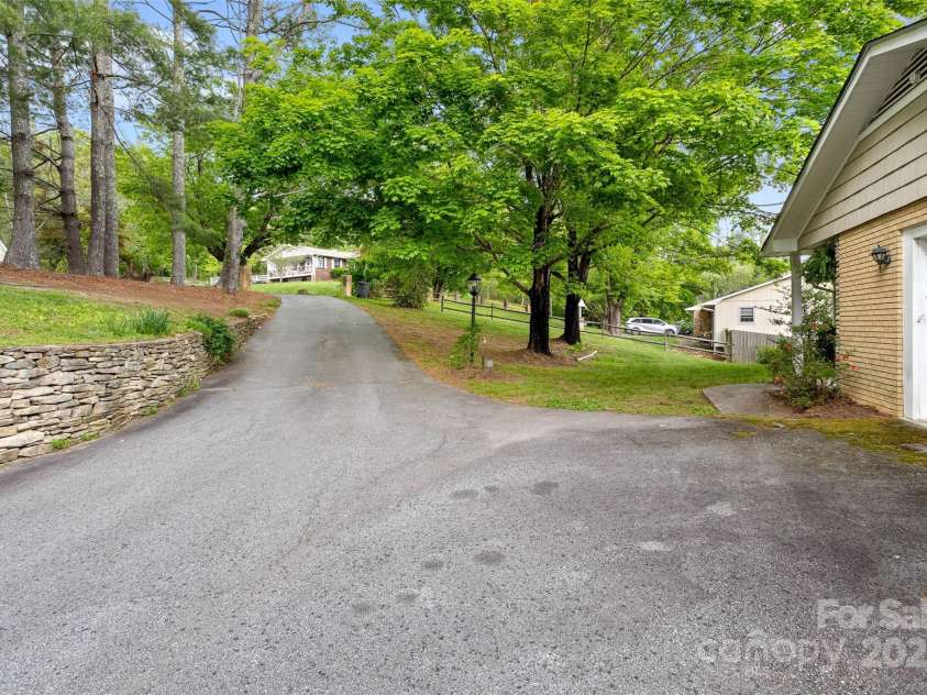 159 Amble Lane, Fletcher, NC 28732.  MLS# CAR4248015, YatesRealty ID 18753. 