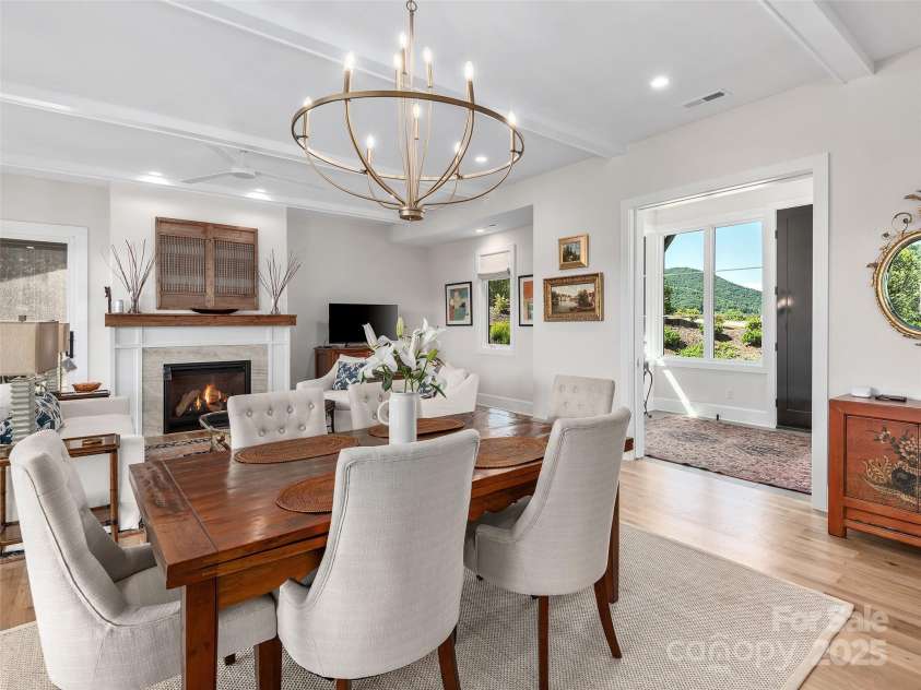 162 Riverbend Forest Drive, Asheville, NC 28805.  MLS# CAR4238512, YatesRealty ID 18754. 