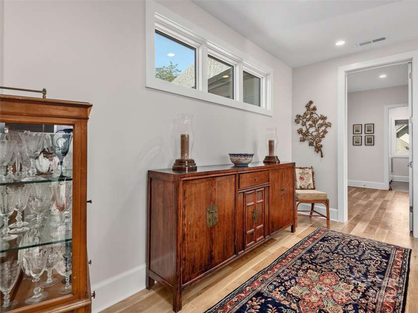 162 Riverbend Forest Drive, Asheville, NC 28805.  MLS# CAR4238512, YatesRealty ID 18754. 