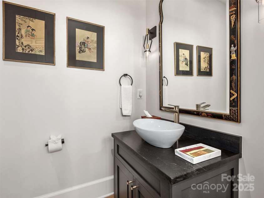 162 Riverbend Forest Drive, Asheville, NC 28805.  MLS# CAR4238512, YatesRealty ID 18754. 