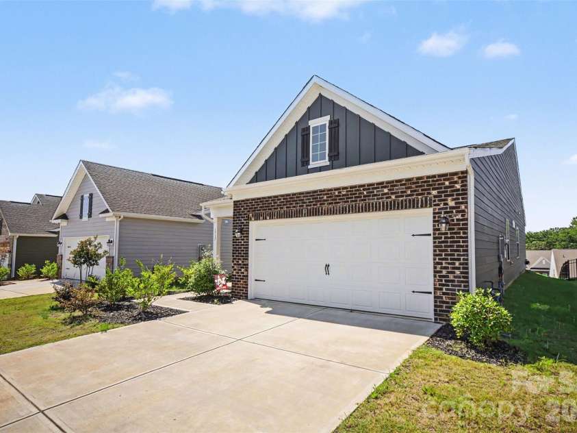 1737 Otter Perch Lane, Fort Mill, SC 29715.  MLS# CAR4402441, YatesRealty ID 18754. 