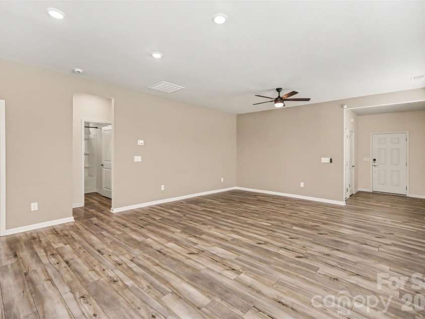1737 Otter Perch Lane, Fort Mill, SC 29715.  MLS# CAR4402441, YatesRealty ID 18754. 
