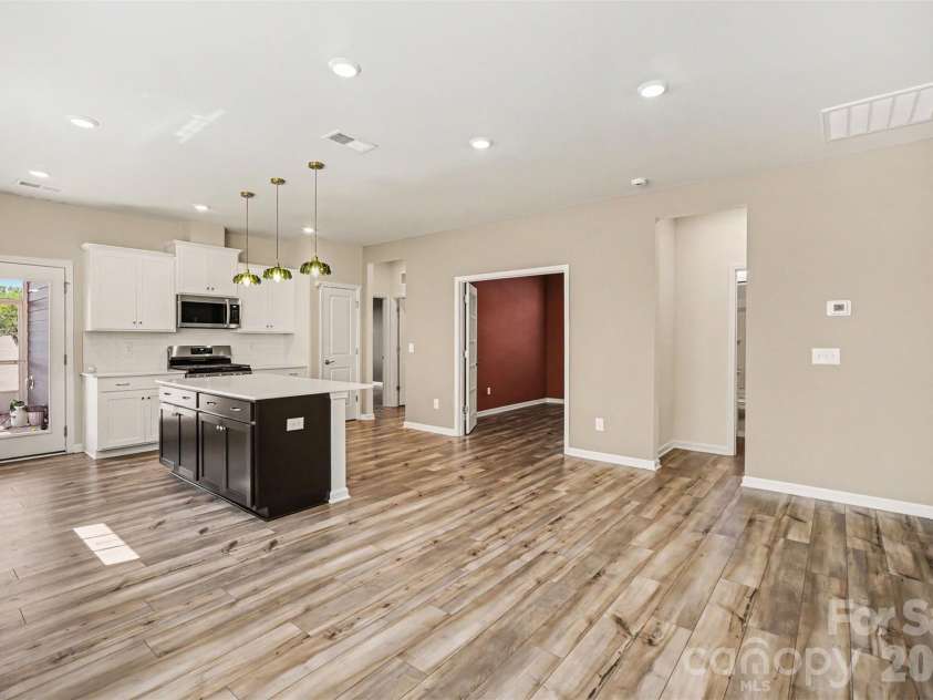 1737 Otter Perch Lane, Fort Mill, SC 29715.  MLS# CAR4402441, YatesRealty ID 18754. 