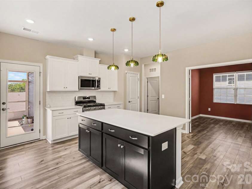 1737 Otter Perch Lane, Fort Mill, SC 29715.  MLS# CAR4402441, YatesRealty ID 18754. 
