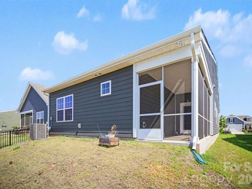 1737 Otter Perch Lane, Fort Mill, SC 29715.  MLS# CAR4402441, YatesRealty ID 18754. 