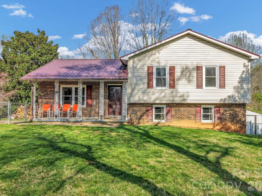 251 Reid Street, Marion, NC 28752.  MLS# CAR4360819, YatesRealty ID 18755. 