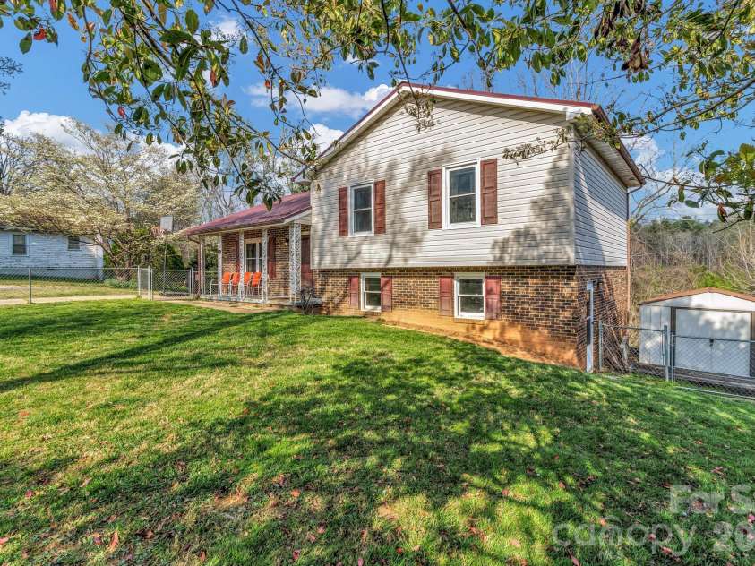 251 Reid Street, Marion, NC 28752.  MLS# CAR4360819, YatesRealty ID 18755. 