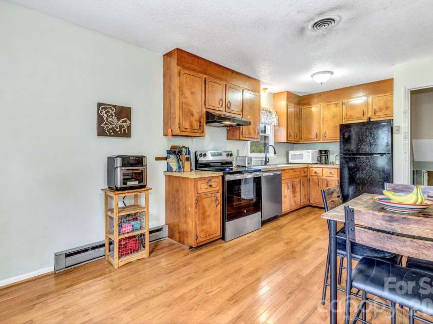 251 Reid Street, Marion, NC 28752.  MLS# CAR4360819, YatesRealty ID 18755. 