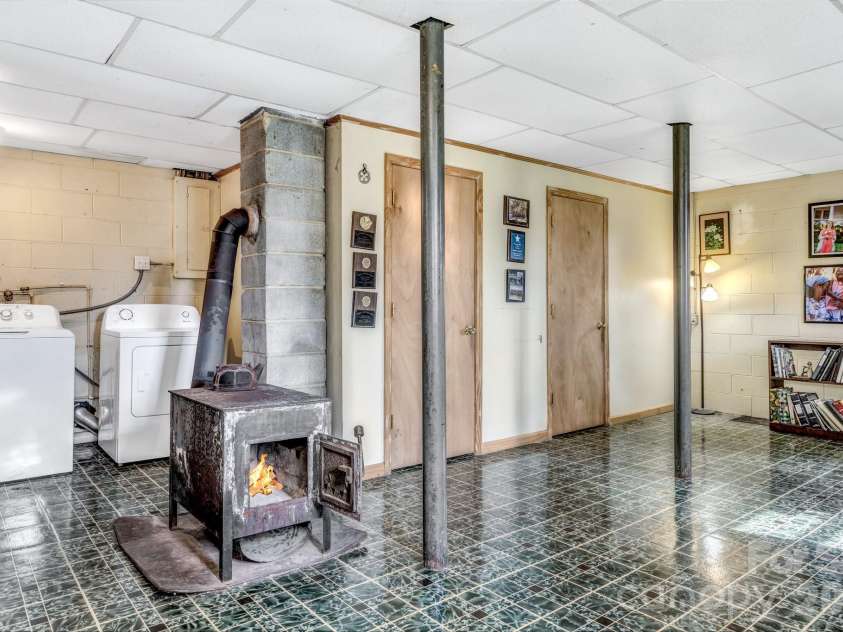 251 Reid Street, Marion, NC 28752.  MLS# CAR4360819, YatesRealty ID 18755. 