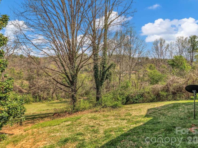 251 Reid Street, Marion, NC 28752.  MLS# CAR4360819, YatesRealty ID 18755. 