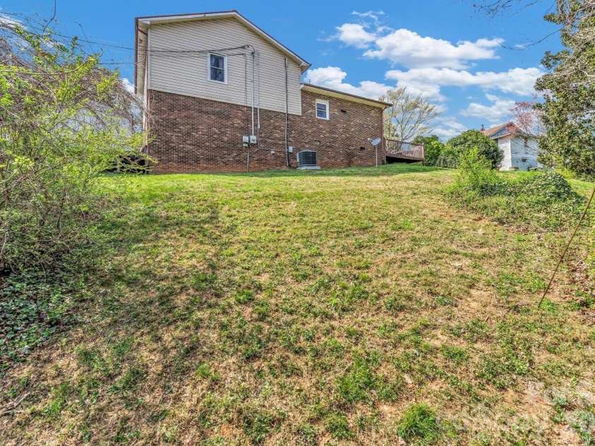 251 Reid Street, Marion, NC 28752.  MLS# CAR4360819, YatesRealty ID 18755. 